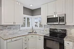 527 Spruce Ln, East Meadow, NY 11554 - Photo 13