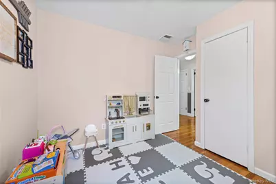 527 Spruce Lane, East Meadow, NY 11554 - Photo 27