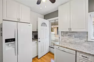 527 Spruce Ln, East Meadow, NY 11554 - Photo 15