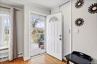 527 Spruce Ln, East Meadow, NY 11554 - Photo 7