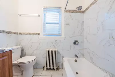 104 Grandview Avenue, Great Neck, NY 11020 - Photo 7