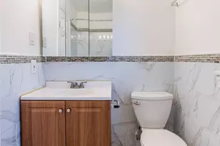 104 Grandview Ave, Great Neck, NY 11020 - Photo 11