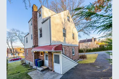 104 Grandview Avenue, Great Neck, NY 11020 - Photo 9