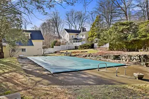 335 Roaring Brook Rd, Chappaqua, NY 10514 - Photo 15