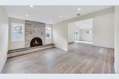 15 Marshall Street, Massapequa, NY 11758 - Photo 9