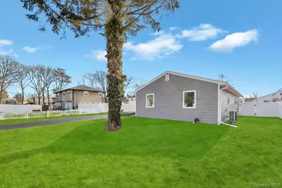 15 Marshall Street, Massapequa, NY 11758 - Photo 5