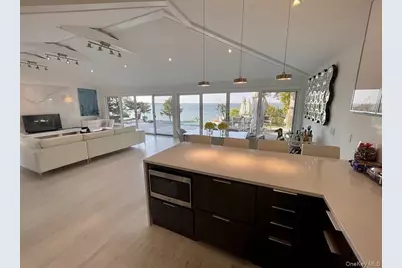 16 N Shore Road, Hampton Bays, NY 11946 - Photo 9