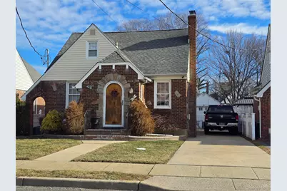 15 N Oceanside Road, Rockville Centre, NY 11570 - Photo 1