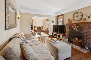 15 N Oceanside Rd, Rockville Centre, NY 11570 - Photo 3