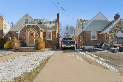 15 N Oceanside Road, Rockville Centre, NY 11570 - Photo 1