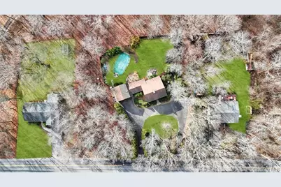 807 Union Avenue, Riverhead, NY 11901 - Photo 41