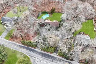 807 Union Ave, Riverhead, NY 11901 - Photo 5