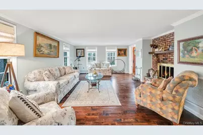807 Union Avenue, Riverhead, NY 11901 - Photo 7