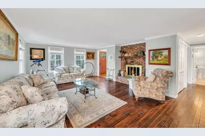 807 Union Avenue, Riverhead, NY 11901 - Photo 5