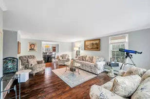 807 Union Ave, Riverhead, NY 11901 - Photo 13