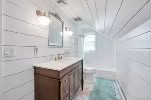 807 Union Ave, Riverhead, NY 11901 - Photo 29