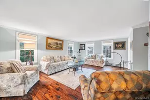 807 Union Ave, Riverhead, NY 11901 - Photo 17