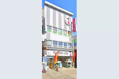 136-89 Roosevelt Avenue #2nd Floor, Flushing, NY 11354 - Photo 1