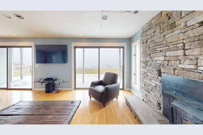 69 Seacliff Avenue, Miller Place, NY 11764 - Photo 11