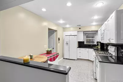 139 N Linden Street, Massapequa, NY 11758 - Photo 13