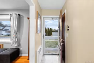 139 N Linden St, Massapequa, NY 11758 - Photo 5