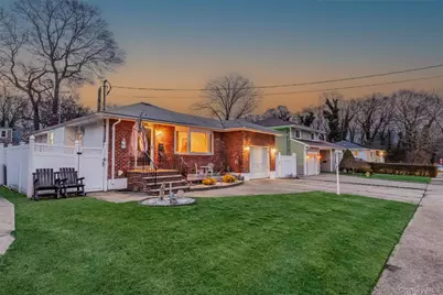 139 N Linden Street, Massapequa, NY 11758 - Photo 3