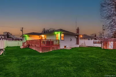 139 N Linden Street, Massapequa, NY 11758 - Photo 29