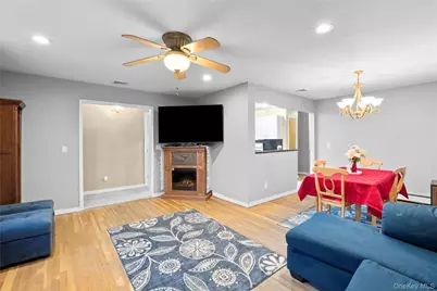 139 N Linden Street, Massapequa, NY 11758 - Photo 9