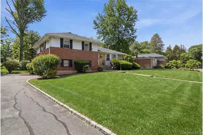 12 Viola Drive, Glen Cove, NY 11542 - Photo 3