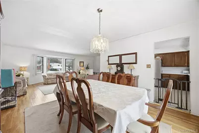 12 Viola Drive, Glen Cove, NY 11542 - Photo 11