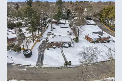 12 Viola Drive, Glen Cove, NY 11542 - Photo 35