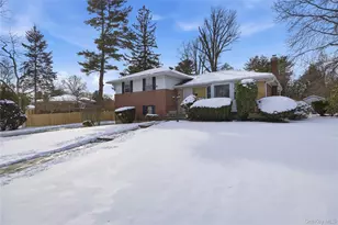 12 Viola Dr, Glen Cove, NY 11542 - Photo 5