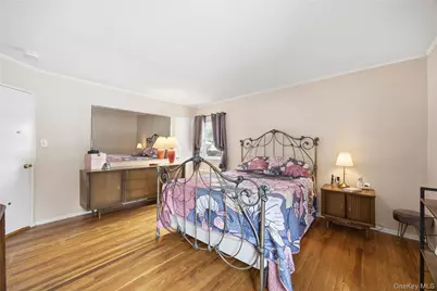 12 Viola Drive, Glen Cove, NY 11542 - Photo 19