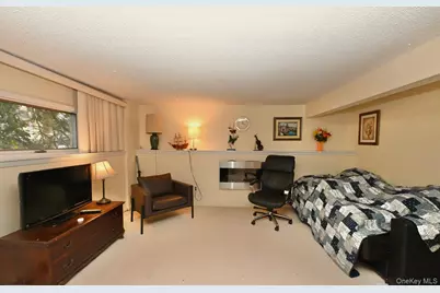 7 McNulty Street, Dix Hills, NY 11746 - Photo 15