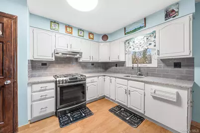 79 Roosevelt Avenue, Massapequa, NY 11758 - Photo 11