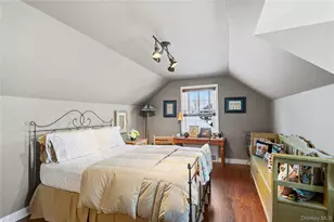 30 Glenwood Ln, East Hills, NY 11577 - Photo 15