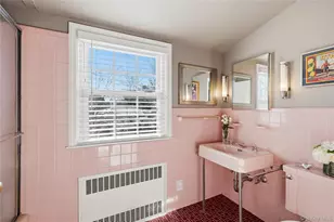 30 Glenwood Ln, East Hills, NY 11577 - Photo 17