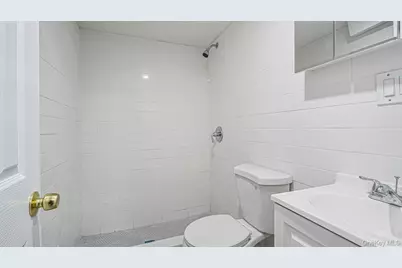 5618 Sylvan Avenue, Bronx, NY 10471 - Photo 23