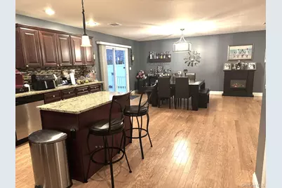 285 Daniel Street, Lindenhurst, NY 11757 - Photo 11