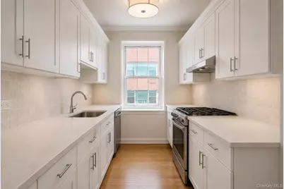 1815 Palmer Avenue #3X, Larchmont, NY 10538 - Photo 11