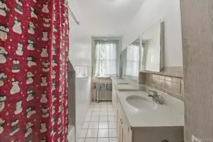 139-72 86th Rd, Jamaica, NY 11435 - Photo 15