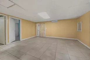 139-72 86th Rd, Jamaica, NY 11435 - Photo 19