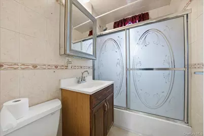 139-72 86th Road, Jamaica, NY 11435 - Photo 7