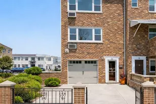 536 Throgs Neck Expy, Bronx, NY 10465 - Photo 3