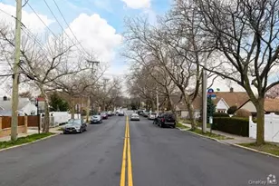 536 Throgs Neck Expy, Bronx, NY 10465 - Photo 5