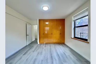 26-25 141st St #3E, Flushing, NY 11354 - Photo 17