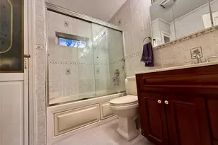 54-05 68th St, Maspeth, NY 11378 - Photo 23