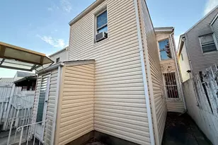 54-05 68th St, Maspeth, NY 11378 - Photo 45