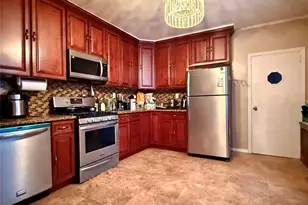 54-05 68th St, Maspeth, NY 11378 - Photo 9