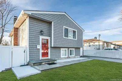 102A Claremont Avenue, West Babylon, NY 11704 - Photo 3